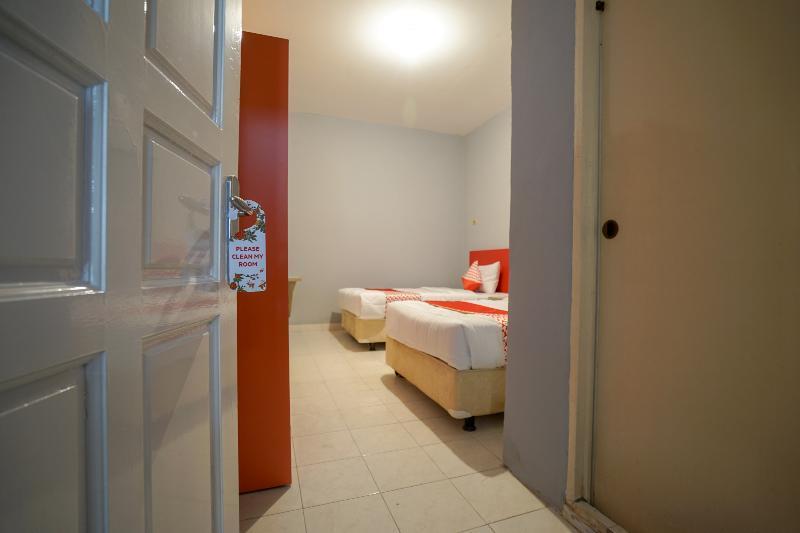 Oyo 1026 Cendrawasih Hotel 2*