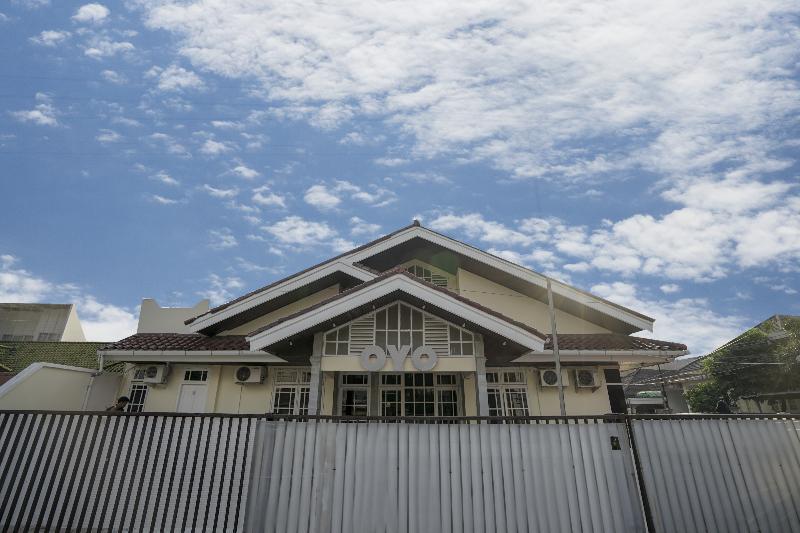 Oyo 1026 Cendrawasih Hotel Palembang